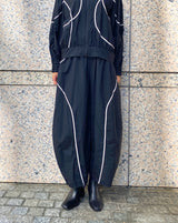 ラインアクセントコクーンパンツ